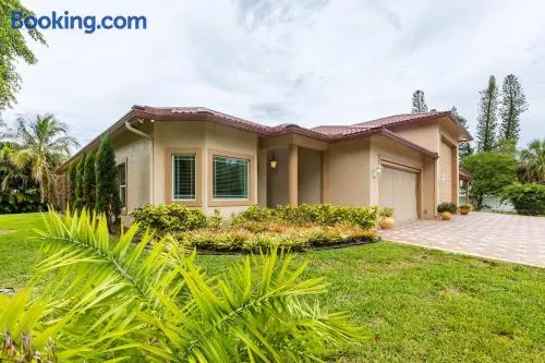 Chill & Spacious 3BR - Beaches & Backyard Fun - Image 1