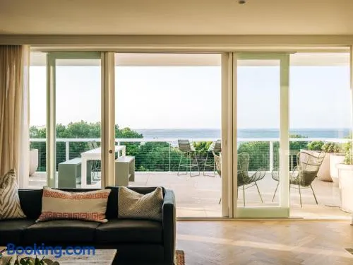 Sagres Queenscliff, Designer Oceanfront Escape with Pool & Sauna - Image 1