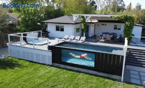 Sonoma Country Escape - Pool, Hot Tub, Bocce and Garden - Image 1