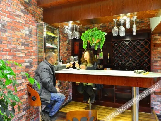 Danfeng Hotel - Image 1