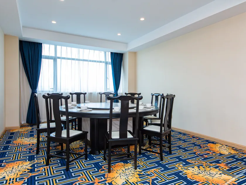 Vienna International Hotel(Three Gorges logistics park of Yichang East Railway Station) - Image 1