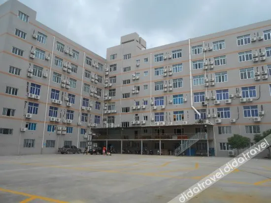 Xintaihe Hotel - Image 1