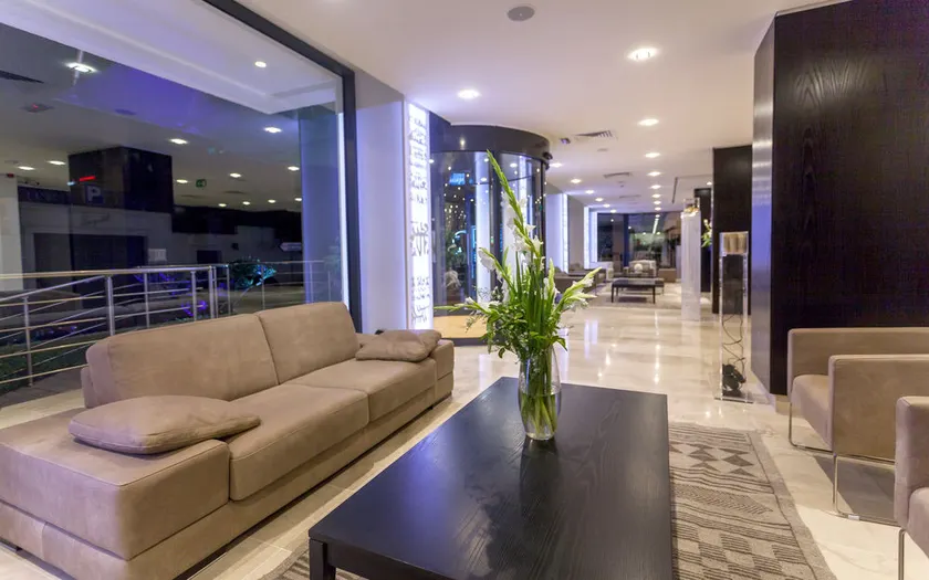 Business Hotel Tunis - Image 1