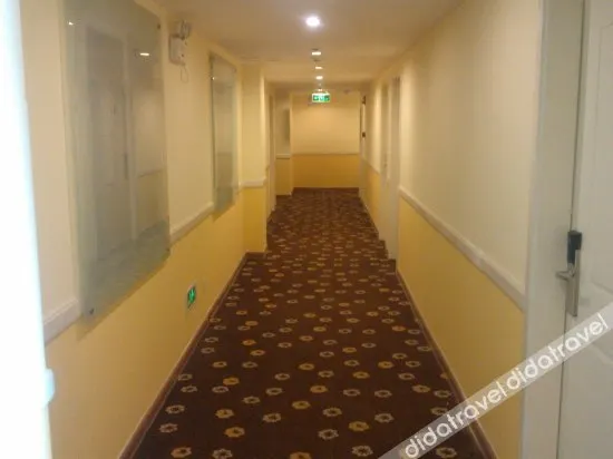 Home Inn Hotel (Tangshan Xinhua East Avenue Mianfang Road) - Image 1