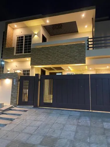 Continental Boutique House - Image 1