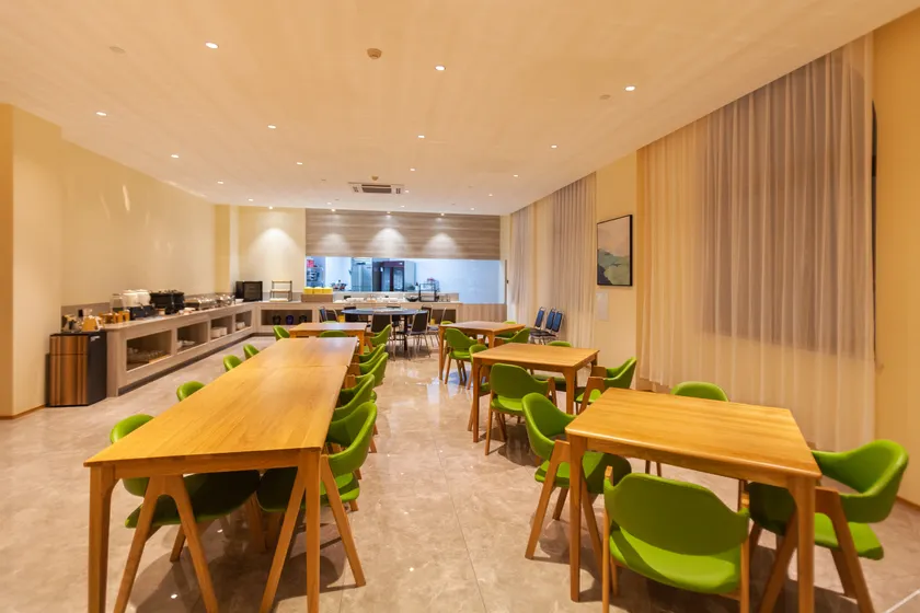RUI JING HOTEL - Image 1