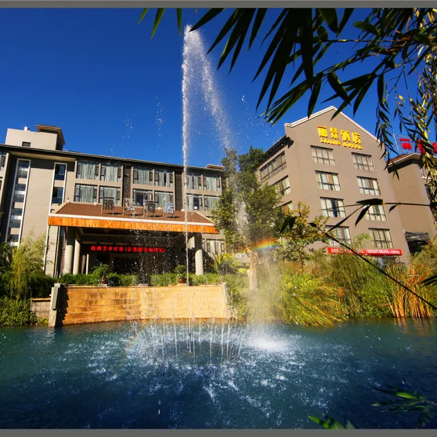 Li Jing Hotel Mile - Image 1