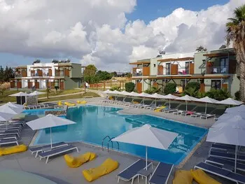 Zenith Seaside Hotel - Image 1