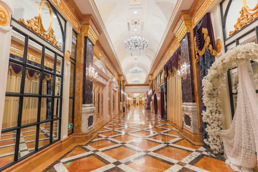 Yujin Hotel - Image 1