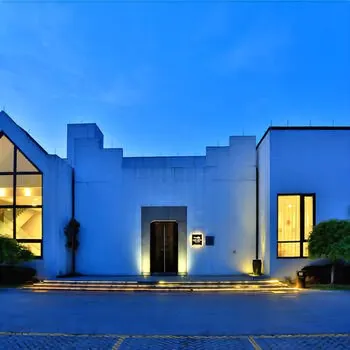 Taihu home - Image 1