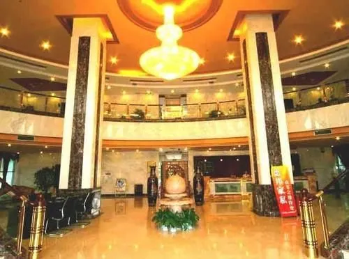 Golden Shore Hotel - Image 1