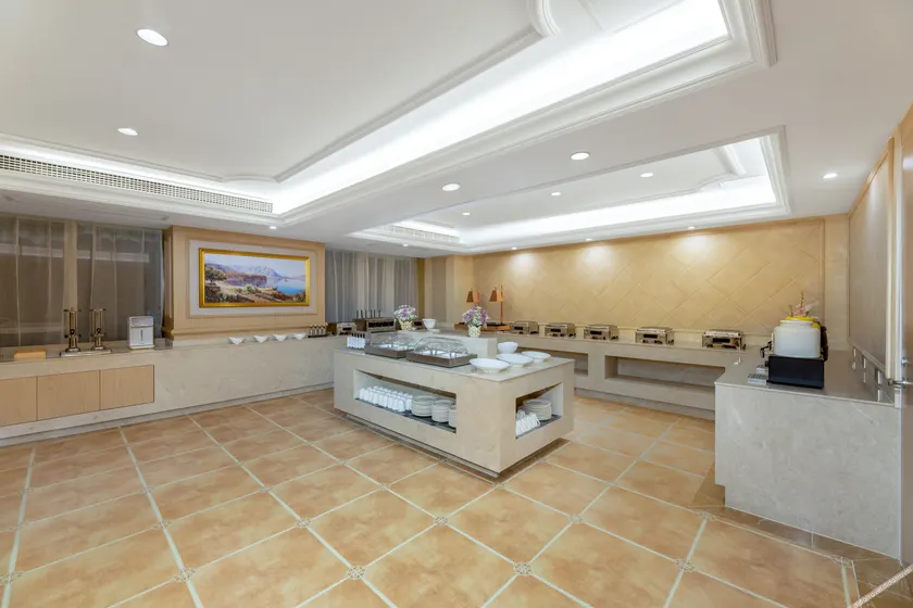 Vienna Hotel (Anqiu World Trade Center Branch) - Image 1