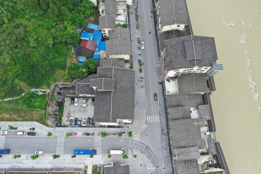 Bashan Minghao Hotel - Image 1