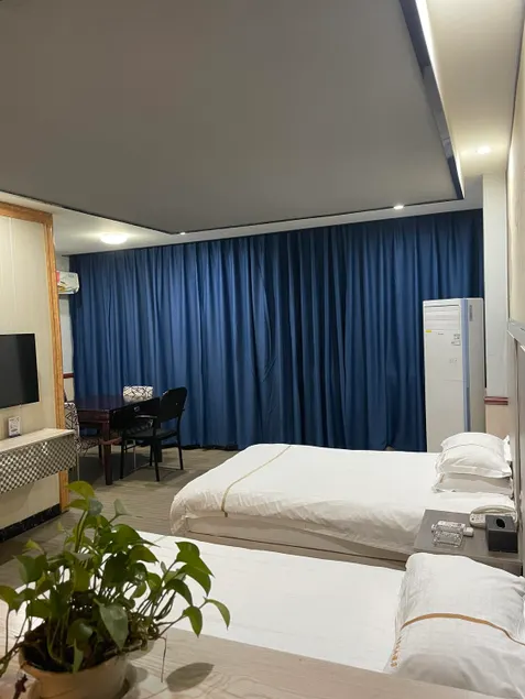 Yilong Anyun Hotel (Quzhou Qujiang Yintai City Branch) - Image 1