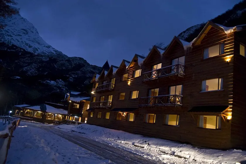 Bagu Ushuaia Hotel - Image 1
