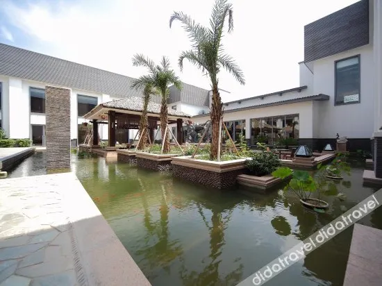 Qinglongshanzhuang Hotel - Image 1