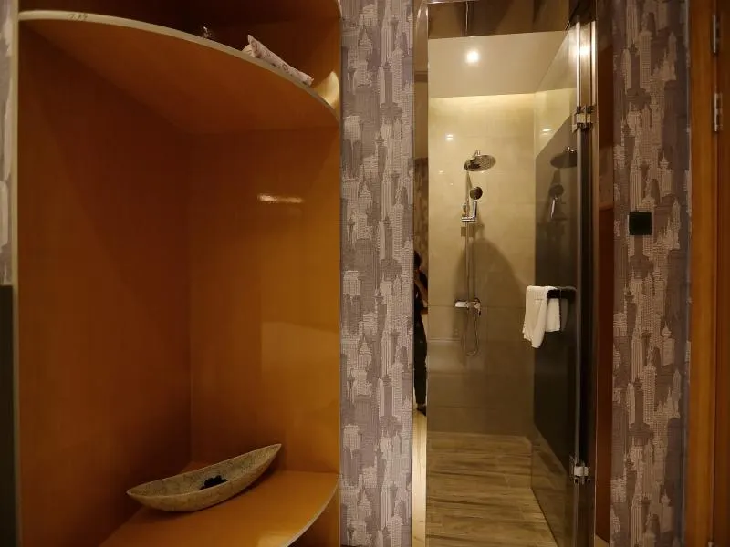 Mizga Fashion Hotel - Image 1