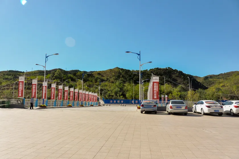 Juntai Commercial Hotel - Image 1