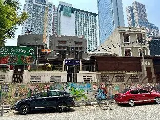 Aloh Tech Hotel - Image 1