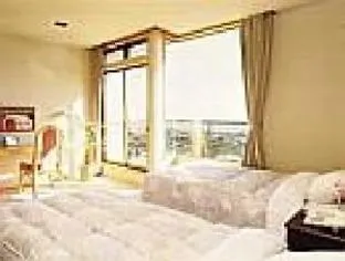 Ocean Front Larise - Image 1