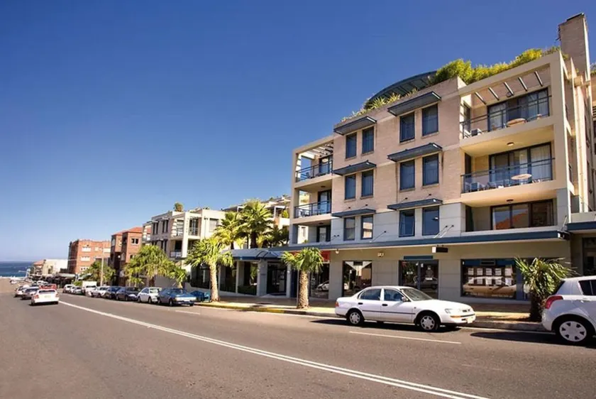 Adina Apartment Hotel Coogee Sydney - Image 1