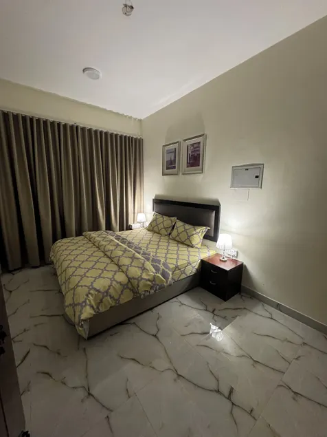 Furnished Deluxe Private Studio Apartments near Union Metro Station - Image 1