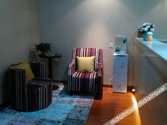 Spring Hotel - Image 1
