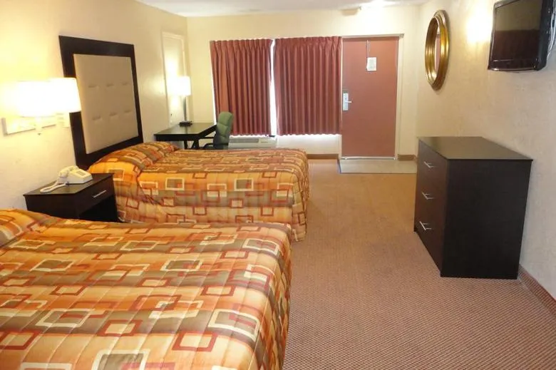 Plantation Inn Hotel & Lounge - Image 1