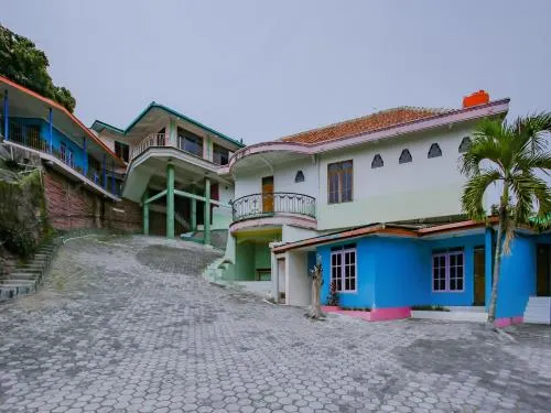 SPOT ON 90100 Hotel Kediri Bandungan - Image 1
