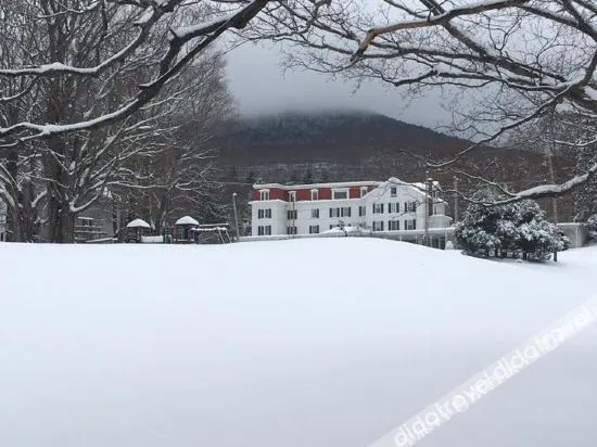 Winter Clove Inn - Image 1