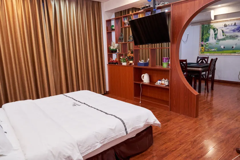 Haihao Business Hotel - Image 1