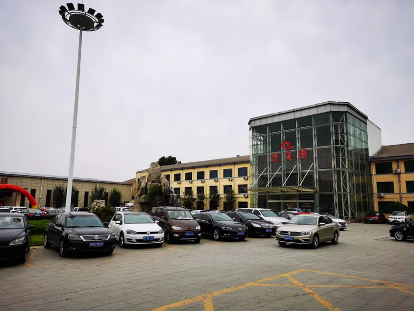 Dezhou Lingcheng Hotel - Image 1