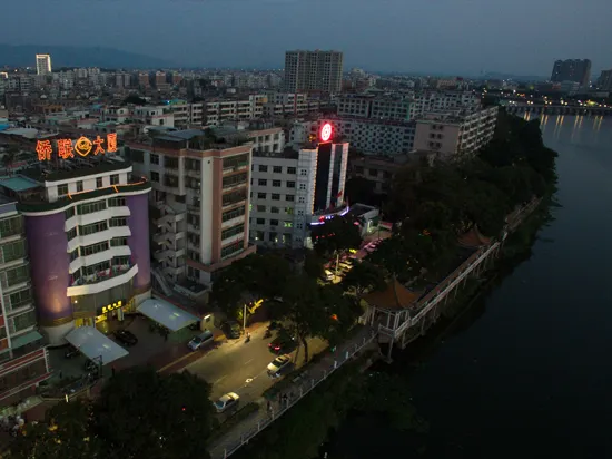 Qiaolian Building - Image 1