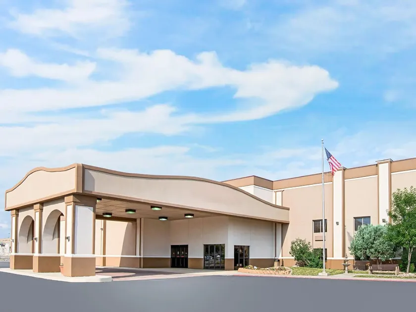 The Eddie Hotel Gillette - Image 1
