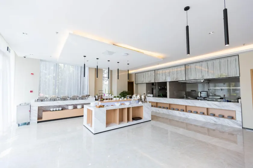 Shanghai Pujiang Berkesy Residence - Image 1