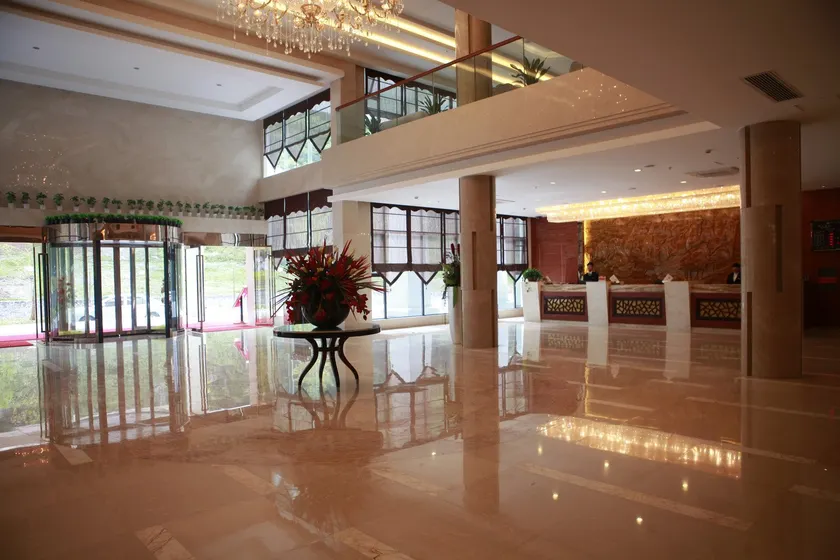 Shennong Hotel - Image 1
