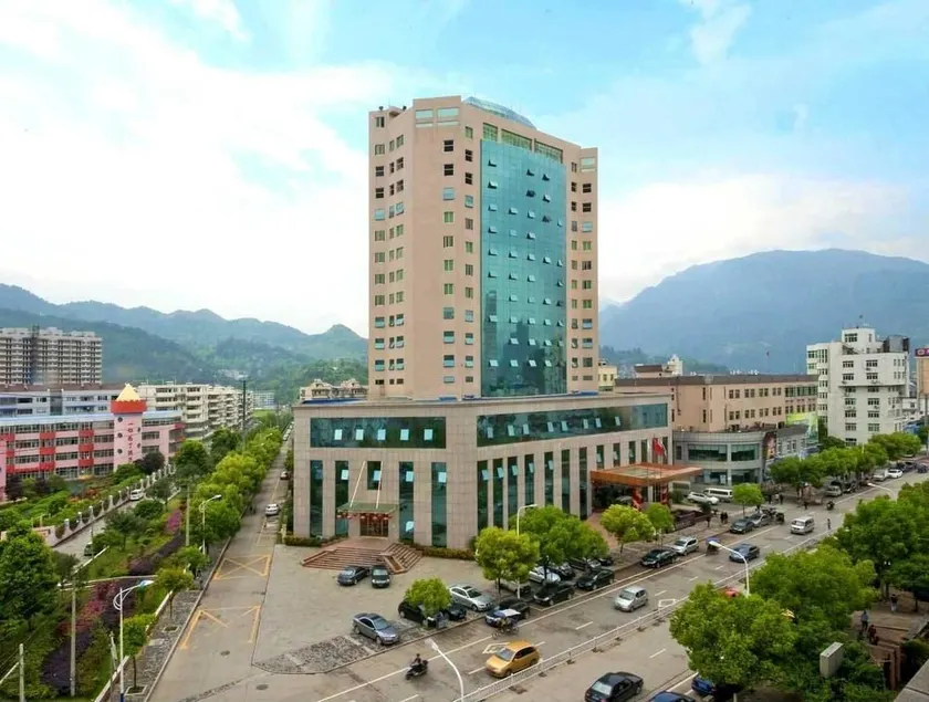 Qiantang Century Hotel - Image 1