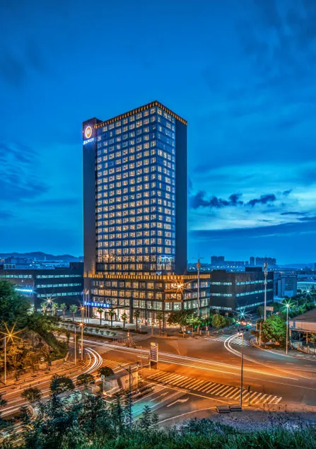 Aolan International Hotel - Image 1