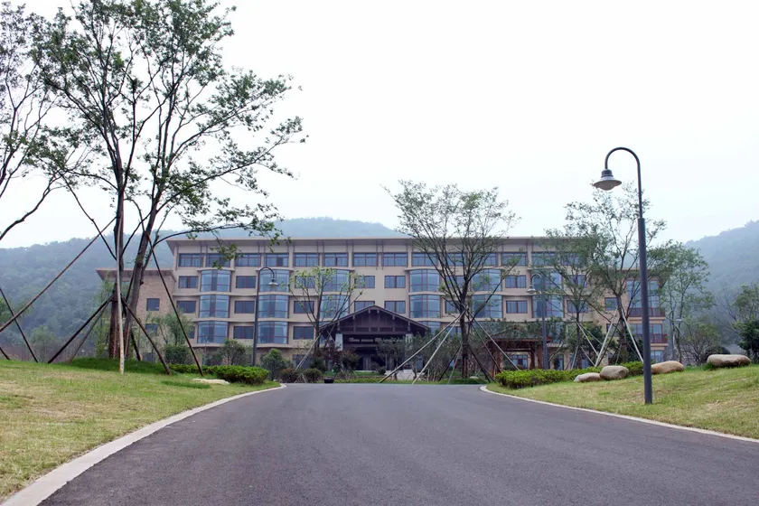 Kaiyuan Resort Hotel - Image 1