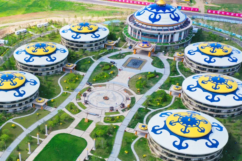 Arcadia Resort - Image 1