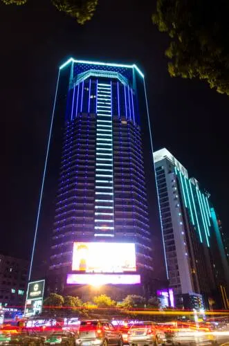 BaiLing Nicesoe Hotel (Guiyang Spray Pool Zilinan) - Image 1