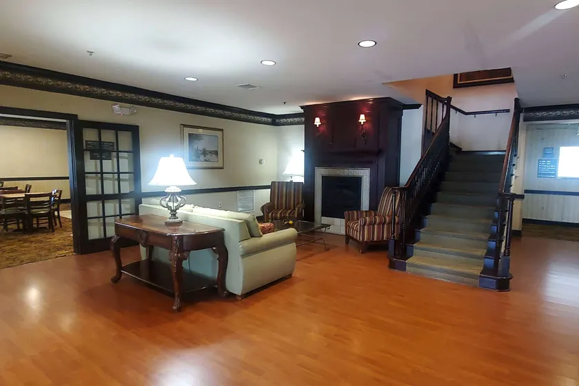 Wingate By Wyndham Youngstown - Image 1