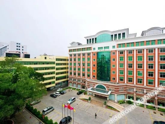 Golden Star Hotel - Image 1