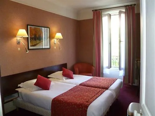 Hotel Du Roule - Image 1