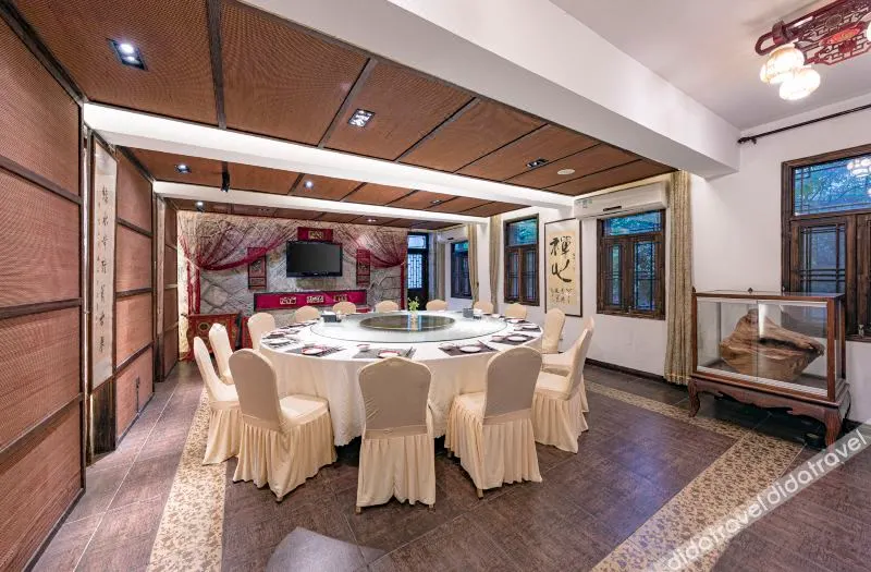 Shigu Bieyuan Resort - Image 1