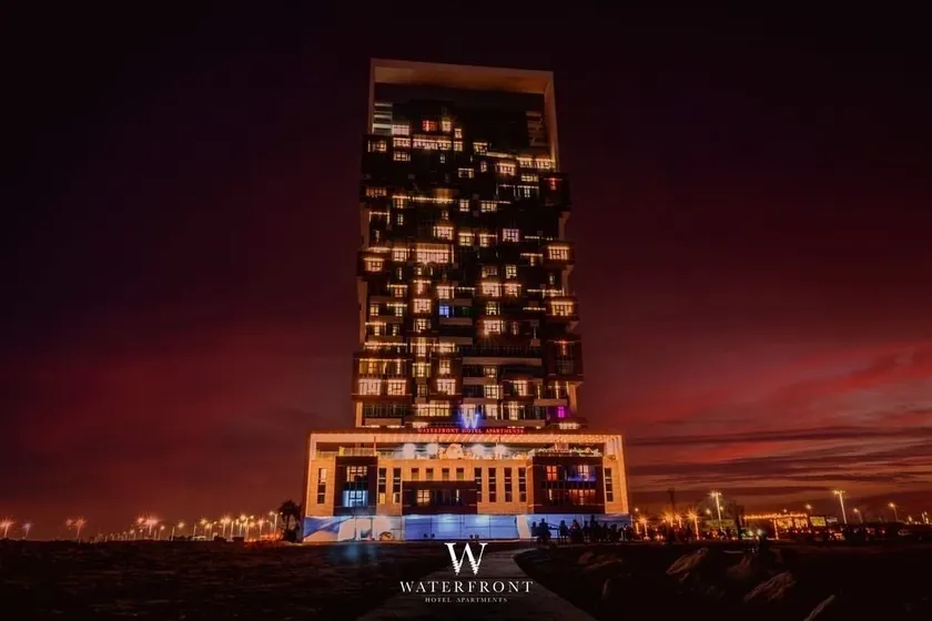 Lusail Waterfront Apartment - Image 1
