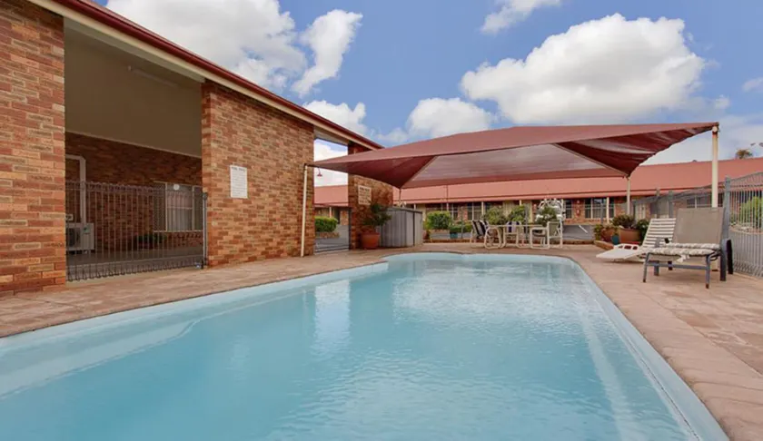 Parkes International Motor Inn - Image 1
