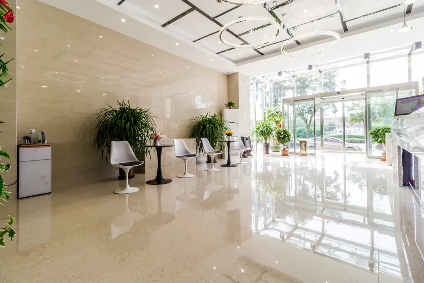 Yuqi Business Hotel (Baoding Juli) - Image 1
