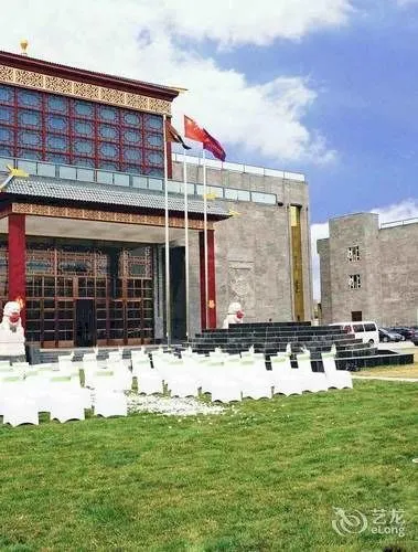 Huanghe Jingdu Conference Center - Image 1