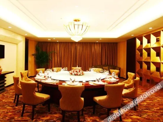 Hongji Xuanwu Hotel - Image 1